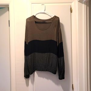 Color blocked long sleeve